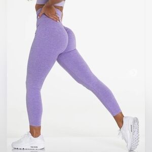 NVGTN Scrunch Seamless Leggings Size L Hi-Rise Lilac Ruched Back Activewear